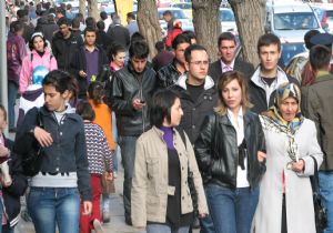 Kadınların nüfusu  da nüfuzu da artıyor